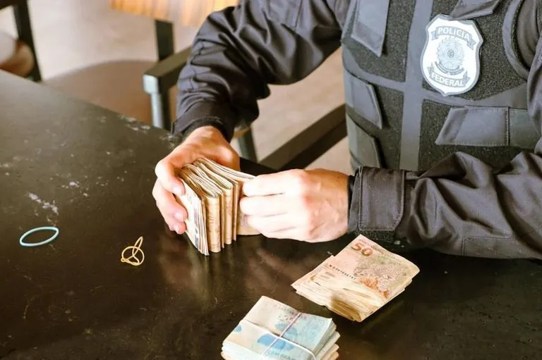PF prende 23 pessoas em flagrante por compra e venda de votos em Roraima