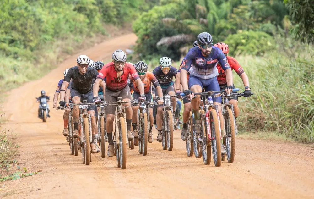 Bolão de duplas reúne ciclistas em prova de 60 km em Boa Vista